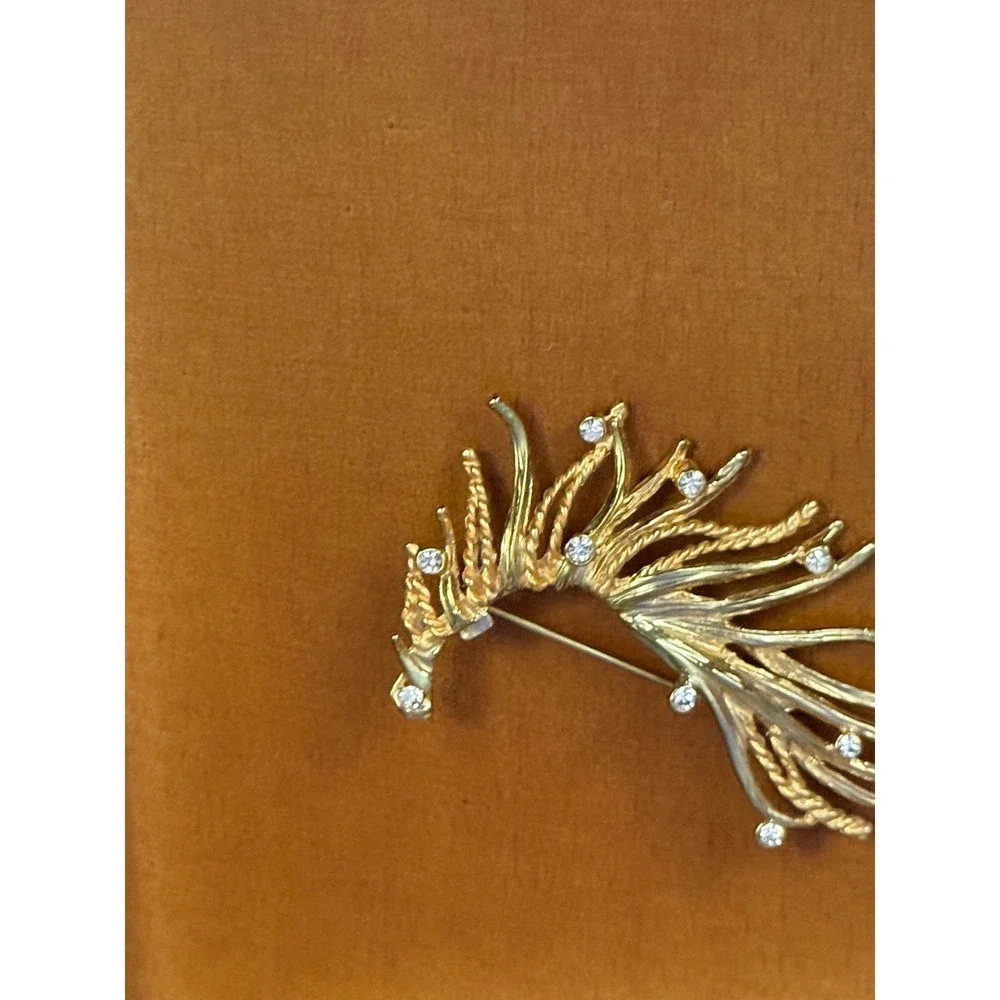 Vintage Unique Gold Tone Plume Spray Brooch Pin Mid Century Costume Jewelry